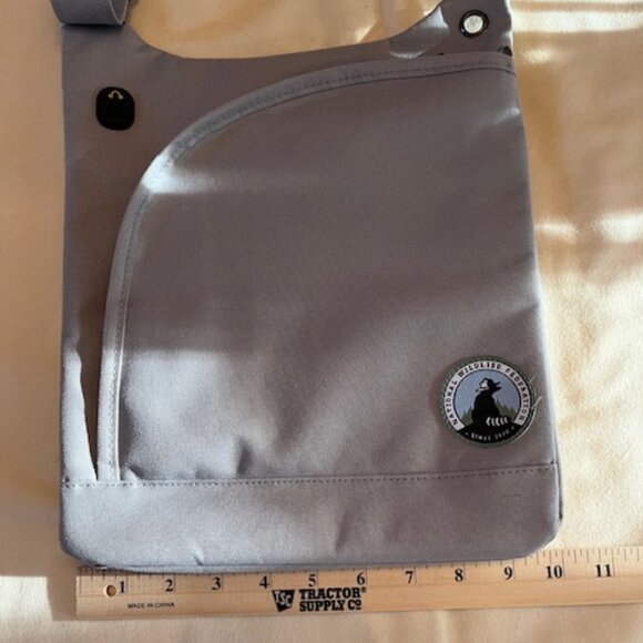 NAT’L WILDLIFE | Federation Crossbody Bag Gray canvas - Unisex - Picture 8 of 10
